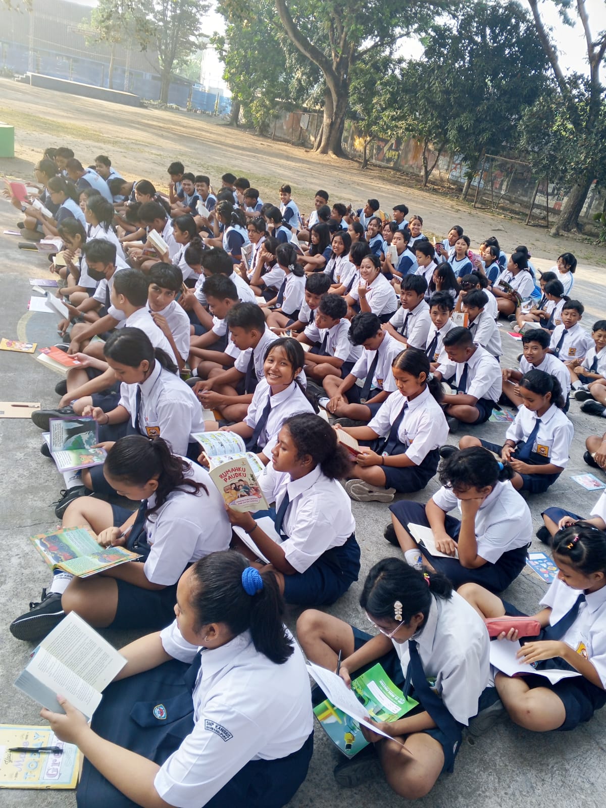 Gerakan literasi bersama